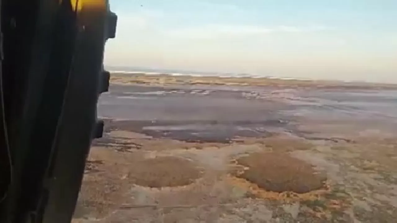 Каспий маңындағы қамыс өртін сөндіруге 162 тонна су төгілді