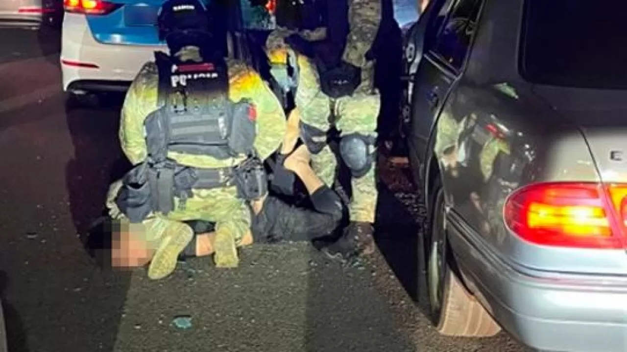 ҰҚК Алматыда қылмыстық топтың 5 белсенді мүшесін ұстады