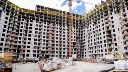 Более 30 жилых комплексов-долгостроев должны завершить до конца года в Астане 