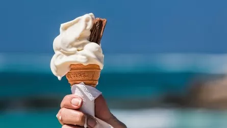 Как наслаждаться мороженым без вреда для здоровья, рассказала врач  