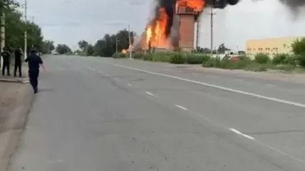 В Экибастузе горит автогазозаправочная станция 