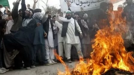 Талибы сожгли большое количество музыкальных инструментов в Афганистане