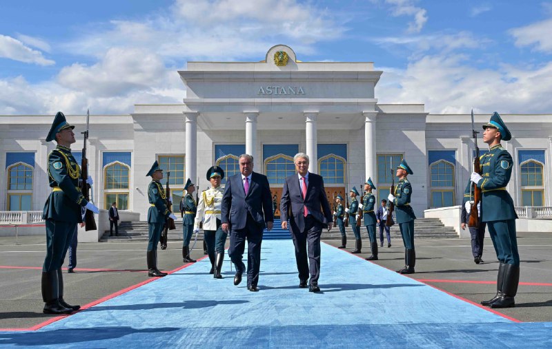 Тәжікстан Президенті Эмомали Рахмонның еліміздегі жұмыс сапары аяқталды