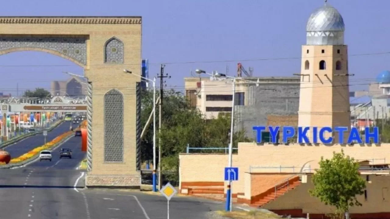 Өзбекәлі Жәнібековке арналған дәстүрлі көрме жалғасын тапты