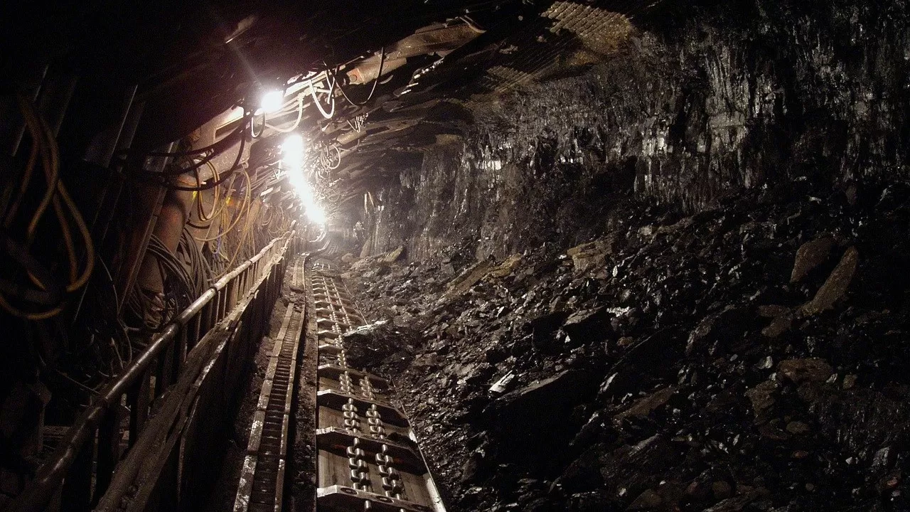 11 человек погибли в результате взрыва на угольной шахте в Китае