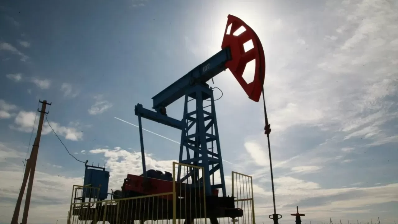 Что не дает расти нефти?