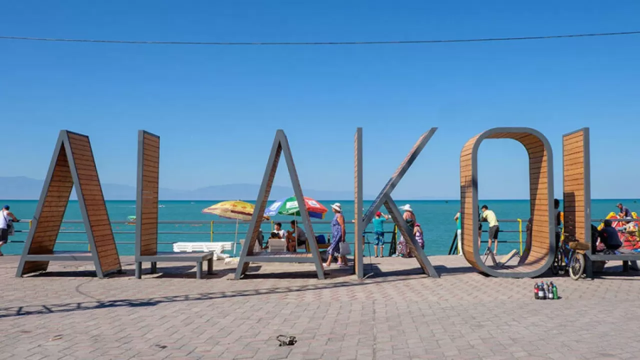 Алакөлде жарық жиі өшеді
