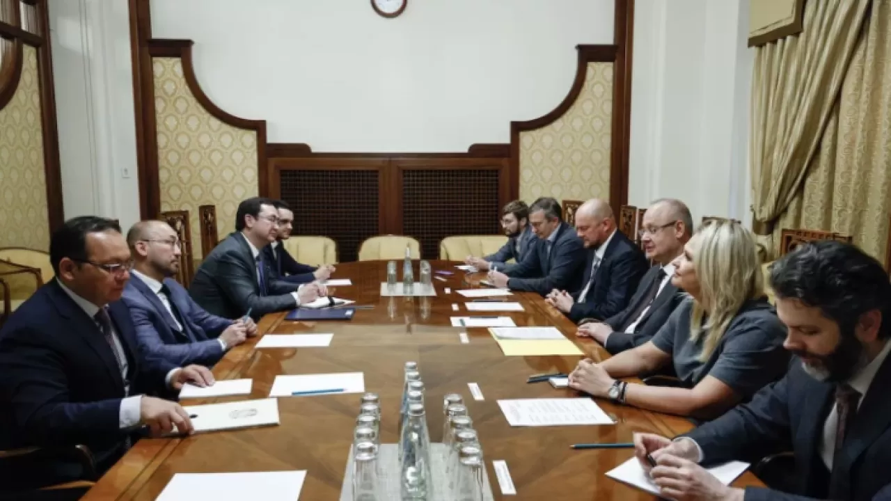 Қазақстанның Елшісі РФ Президентінің кеңесшісіне ШЭФ-2023-ке қатысатынын растады