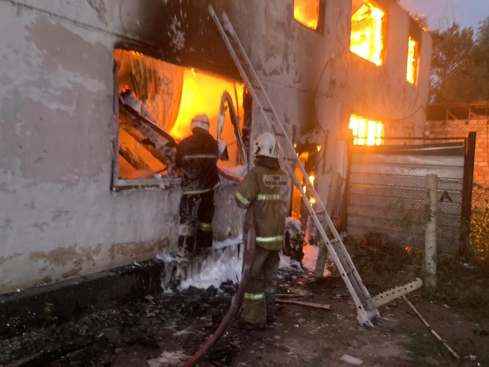 Алматы облысында сегіз пәтерлі тұрғын үйде өрт шықты