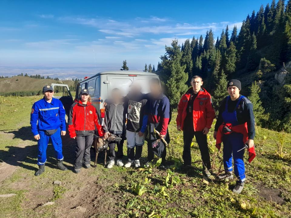Алматы тауларында үш жасөспірім адасып кетті