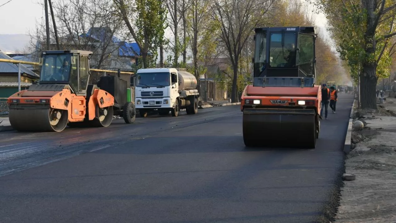 Алматыда Тілендиев көшесінде орташа жөндеу жұмыстары басталды