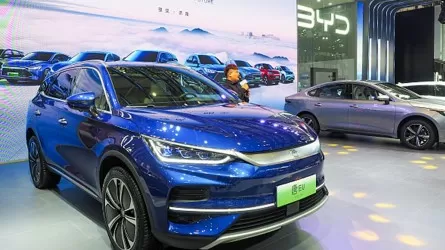 В Китае растет число владельцев автомобилей на новых источниках энергии 