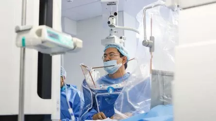12 сағат бойы операция жасаған хирург: «Операциядан кейін белім қарысып, орнымнан тұра алмай қалдым» 