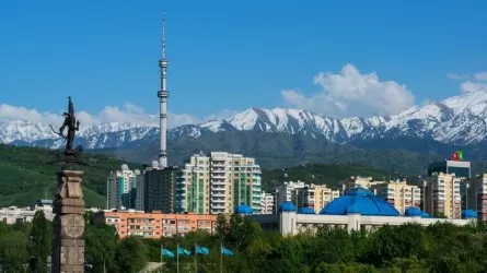 Алматы соңғы 10 жылда ретсіз өсті – Тоқаев