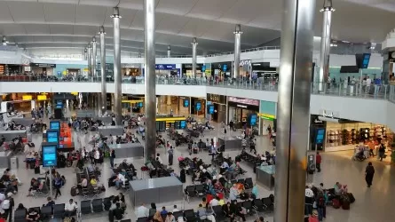 Сотни рейсов отменены, тысячи людей застряли в аэропортах – итог технического сбоя в Великобритании 