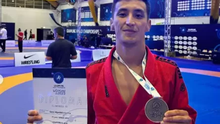 Казахстанец стал чемпионом мира по грэпплингу