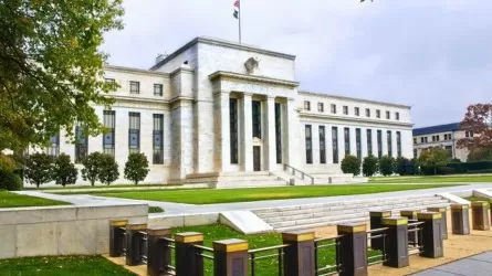 Федеральная резервная система корректирует свои прогнозы о рецессии в США  