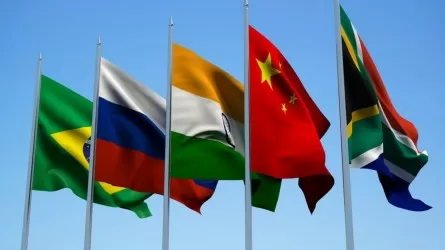 Казахстан изучает возможности для вступления в БРИКС