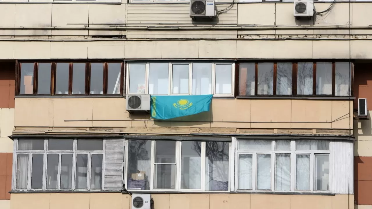 Мемлекеттік Туды балкондарға ілуге рұқсат етілмек
