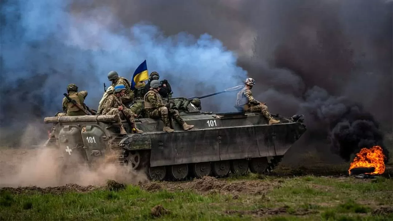 Украина өзінің контршабуылдарының баяулығын сынаушыларға "ауызды жабуға" кеңес берді