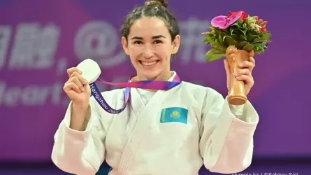 Какое место занимает Казахстан в медальном зачете после первого дня Азиады