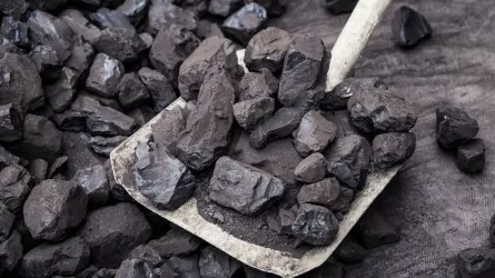 В какие страны уходит казахстанский уголь?   