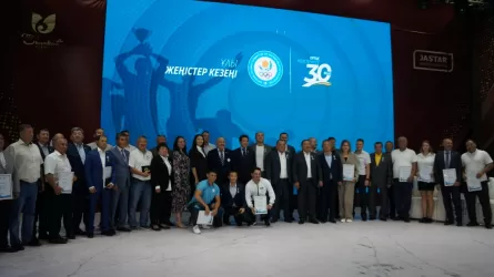 Национальный олимпийский комитет Казахстана чествовал деятелей спорта в Шымкенте