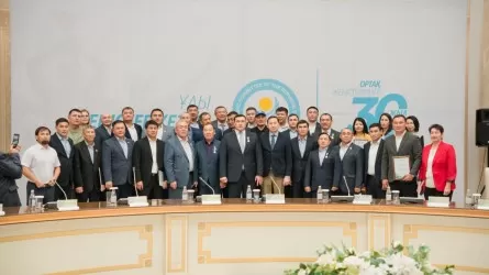 НОК РК отметил деятелей спорта Жетысуской области за вклад в развитие олимпийского движения в Казахстане 