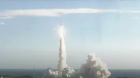 Жапония өзінің алғашқы ай қондырғышын іске қосты