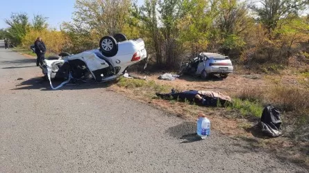 В ЗКО столкнулись два автомобиля: 4 человека погибли