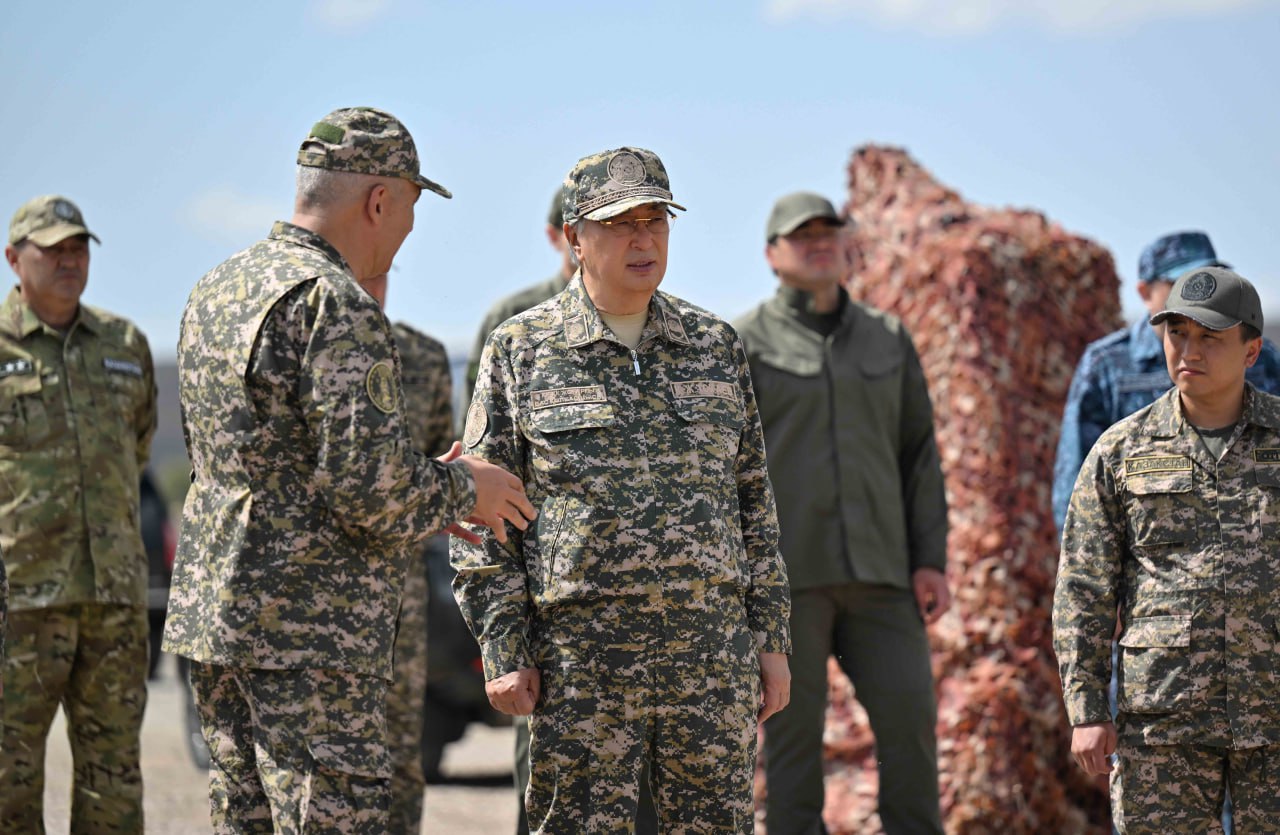 Президент отандық қорғаныс өнеркәсібі кешенінің әлеуетімен танысты