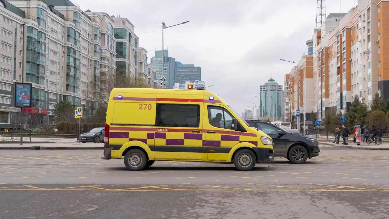 Аким Карагандинской области поручил обезопасить работу скорой помощи 