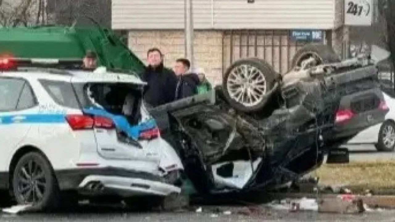 Алматыда полиция көлігі жол апатына ұшырады