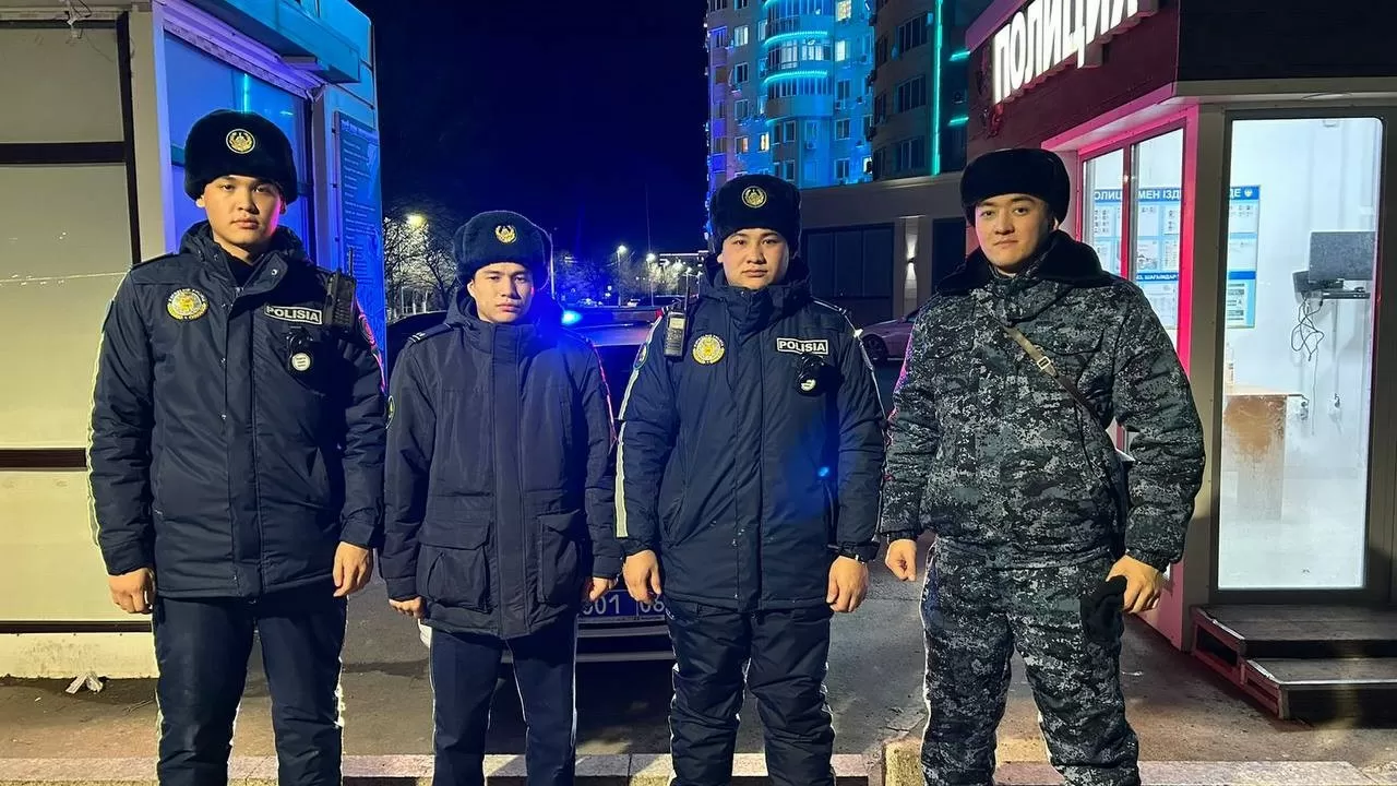 В Атырау под лед на реке Урал провалилась девочка