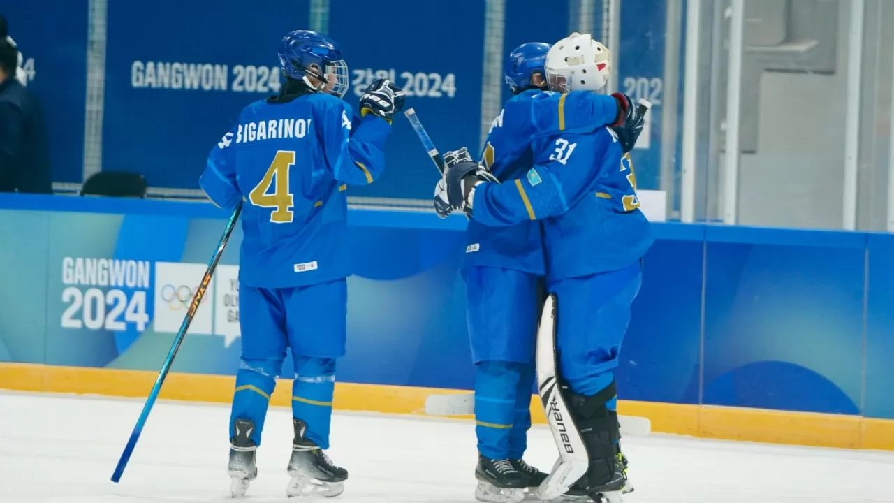 Сборная Казахстана по хоккею вышла в полуфинал юношеской Олимпиады