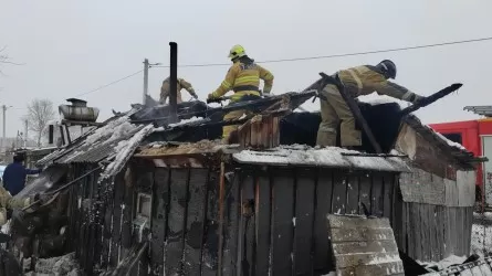 За сутки пожарные ВКО ликвидировали 4 пожара и эвакуировали 14 человек 