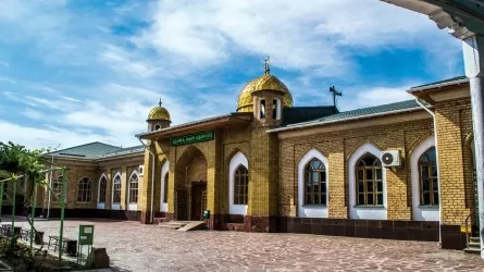 В Шымкенте возмутились сносом зданий старейшей городской мечети 