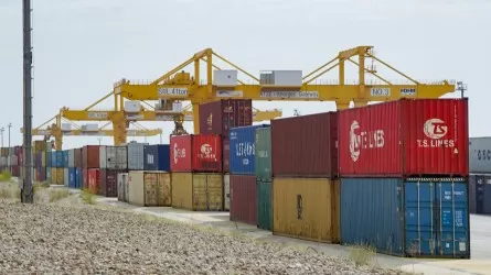 Призрак новой инфляции: контейнерные перевозки в мире резко дорожают