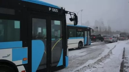 Семь пригородных автобусных маршрутов Астаны не работают из-за непогоды