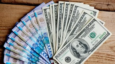 Доллар 500 теңгеге жақындап келеді