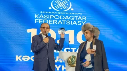 Елдос Сметов «Еңбек озаты» төсбелгісімен марапатталды
