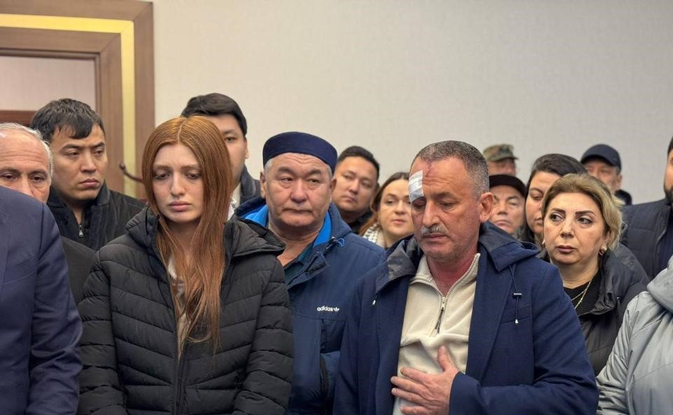 Маңғыстау жұрты ұшақ апатынан зардап шеккендерді Әзербайжанға шығарып салды