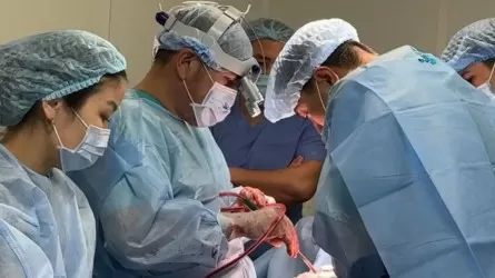 Дәрігерлер өкпе қатерлі ісігіне шалдыққан зейнеткерді аман алып қалды 