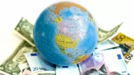 Азаматтарымыз шетелге ақшаны ұрлап әкетіп, инвестор ретінде қайта құяды – экономист