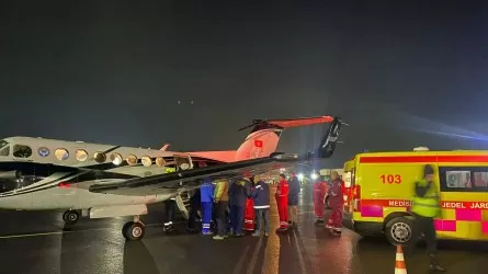 Маңғыстаулықтар ұшақ апатынан зардап шеккен қырғыз азаматтарын еліне шығарып салды
