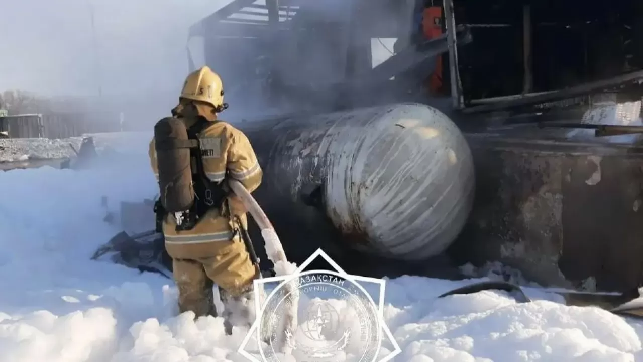 Қарағандылық өрт сөндірушілер цистерналық газ жарылысының алдын алды