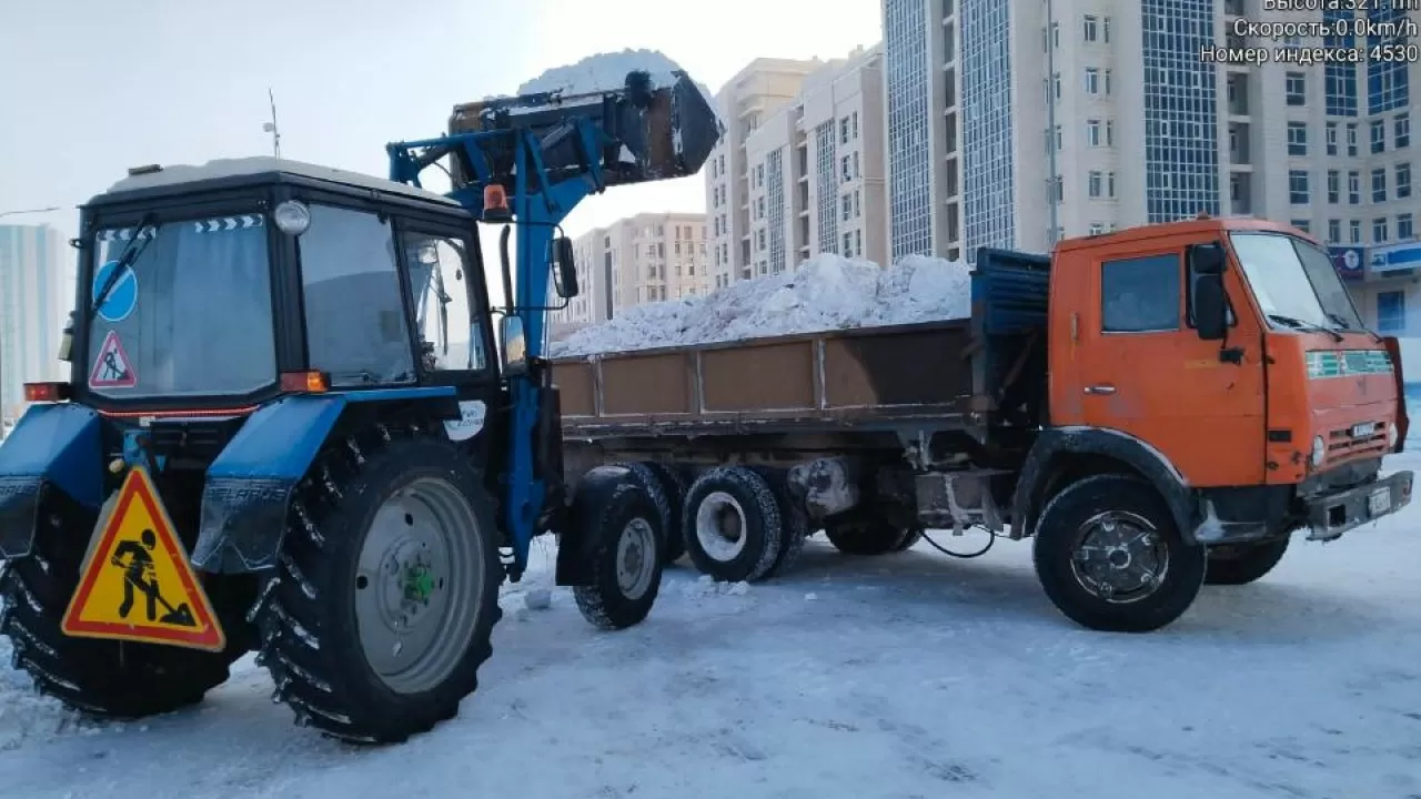 Астанадан бір түнде 55 мың текше метрден астам қар шығарылды 