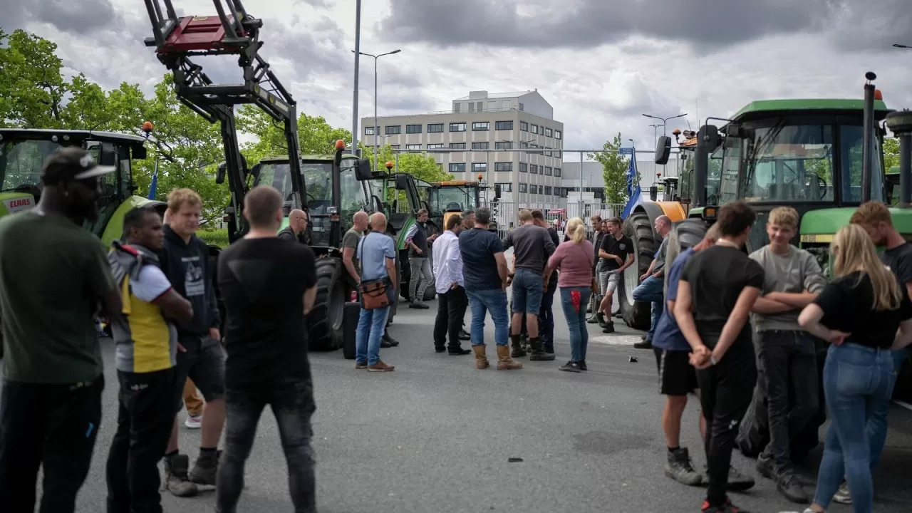 Протестующие фермеры в Испании блокировали движение на главных автомагистралях