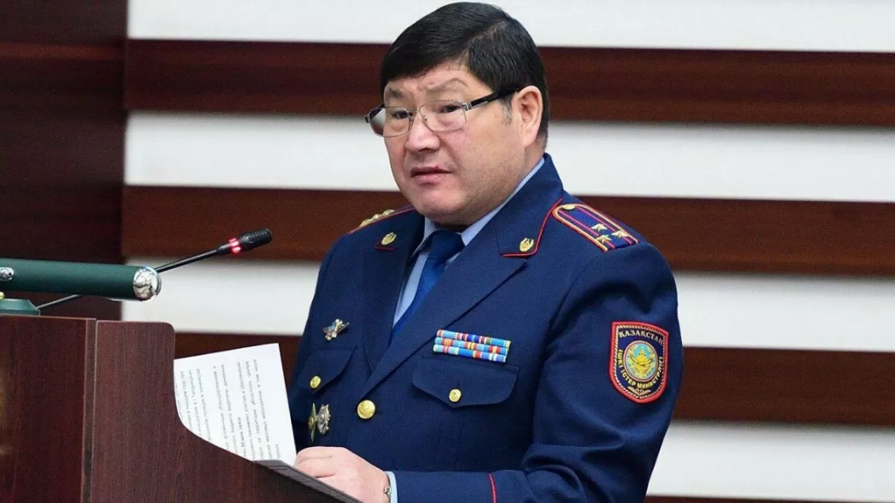 Талдықорғанда бұрынғы полиция бастығының қыз зорлау ісі бойынша сот отырысы басталды