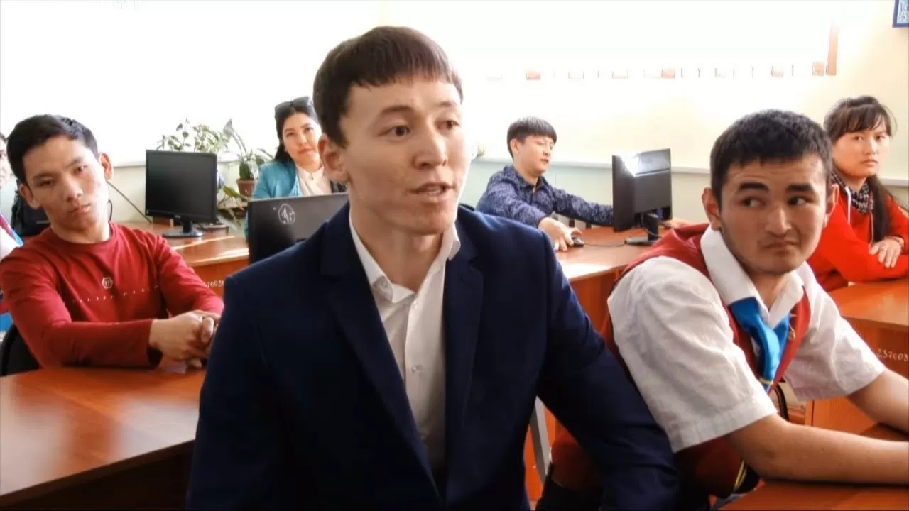 Кентауда мүгедек студенттер мерзімі өтіп кеткен тамақ ішіп келген